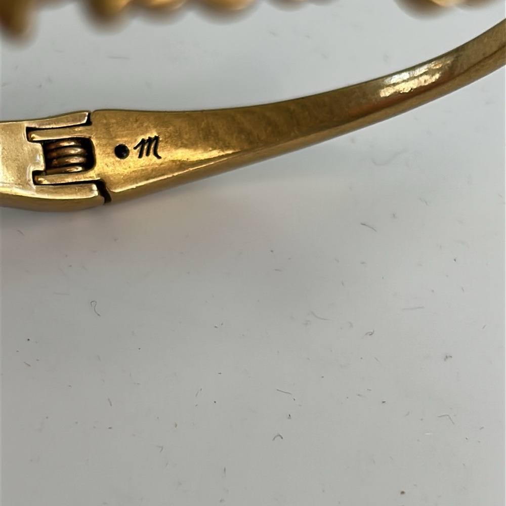Madewell Gold 'Vacation' Hinge Cuff Bracelet - Picture 3 of 4